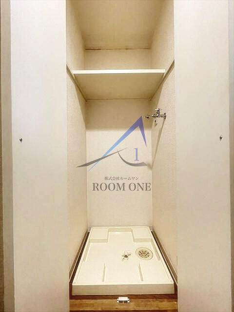 スカイコート両国壱番館の設備|洗濯機置き場です。