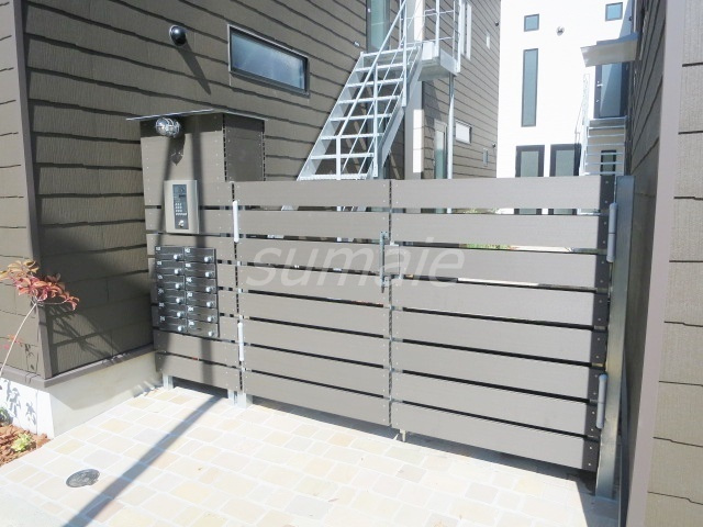 レ・スタ浮間公園のエントランス|物件入口です☆