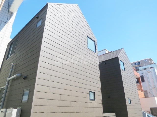 レ・スタ浮間公園の外観|木造2階建です☆