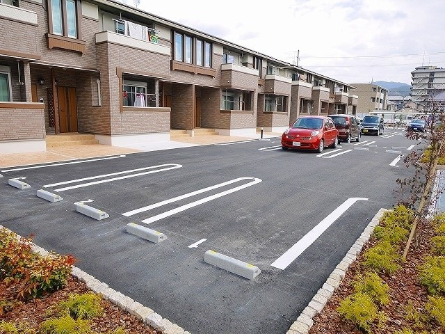 アルカンシエルⅡの駐車場|駐車場があるので、車を買う予定の方も安心です