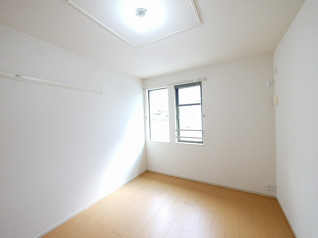 アルカンシエルⅡの洋室|きれいな洋室です