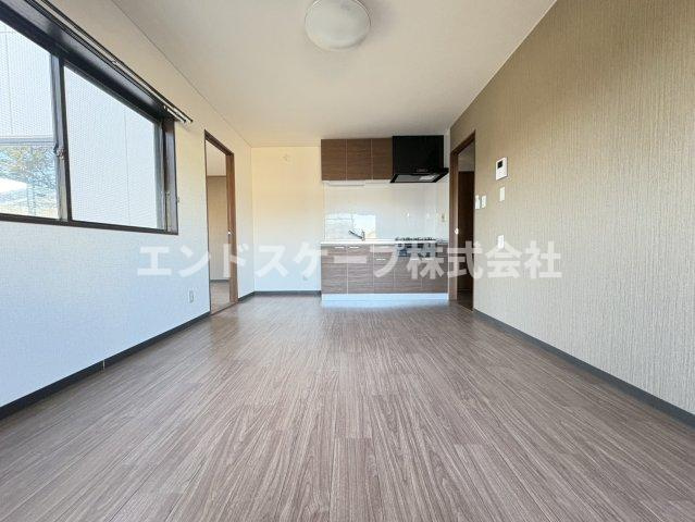 ルミナスゆりの居間・リビング|高崎、前橋のお部屋探しはエンドスケープまで！お客様の理想お聞かせ下さい♪