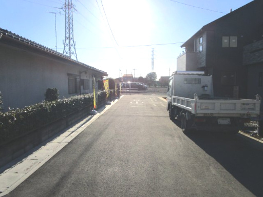 【前面道路含む現地写真】 | 北本市二ツ家２丁目　新築住宅