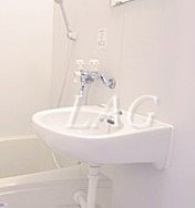 【洗面所】 | アイコート池袋 | 洗面台です。