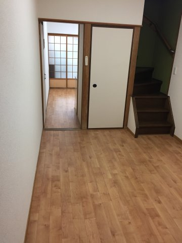 豊新4丁目戸建住宅の居間・リビング|1階リビング