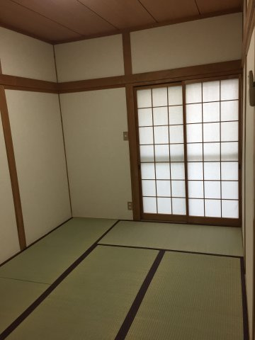 豊新4丁目戸建住宅の和室|2階南和室