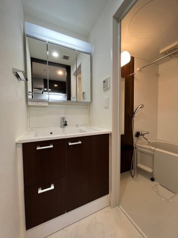 エステムコート名古屋新栄Ⅱアリーナ　名古屋市賃貸　仲介手数料無料の洗面所|洗面