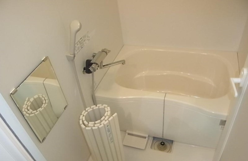 中野区本町４丁目の賃貸マンションの浴室