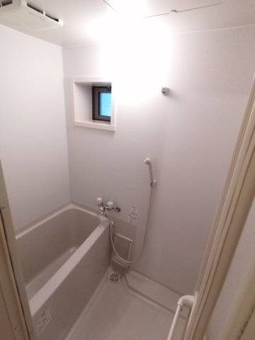 クレフラスト苦竹駅北の浴室