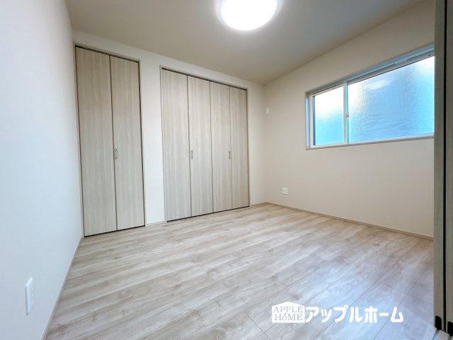 【新築住宅】熊谷市石原 第4期の洋室|居室は全室収納あり！たっぷりある収納活用でお部屋もキレイを保てます♪