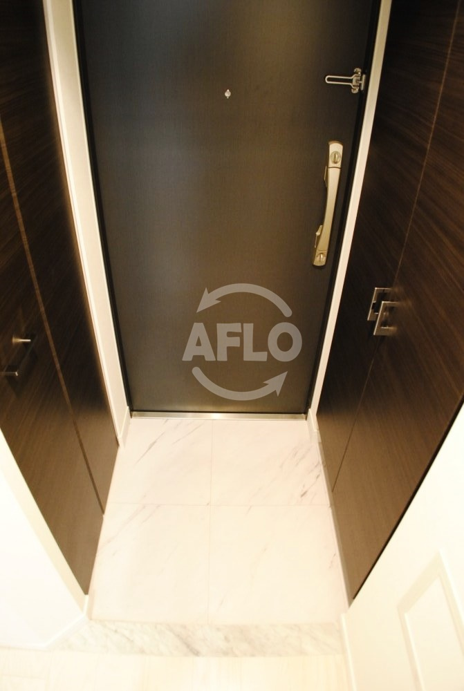 スワンズシティ大手前ソレイユの玄関|スワンズシティ大手前ソレイユ　玄関