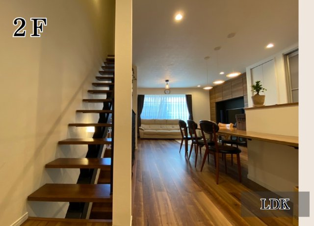 豊中市上野西２丁目　中古戸建の居間・リビング