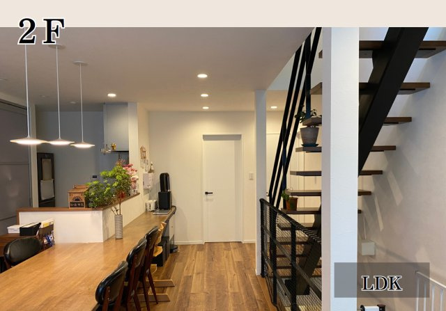 豊中市上野西２丁目　中古戸建の居間・リビング