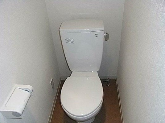 杉並区松ノ木３丁目の賃貸マンションのトイレ