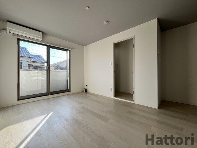 フィユフラッツ豊津リュクス　仲介手数料無料の居間・リビング