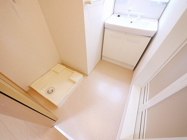 サンセレノ　ＷＡＢＩの洗面所|脱衣スペースもあります