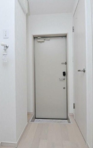 グラード氷川台Ⅱの玄関