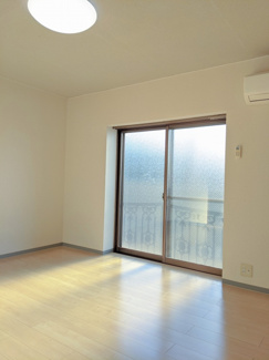 【洋室】 | ジュネスビバーチェ