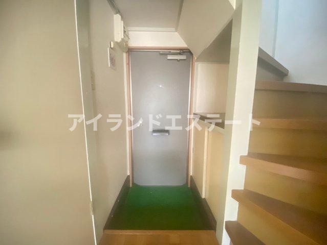 野沢メゾネット　礼金0　2人入居相談可　メゾネットの玄関