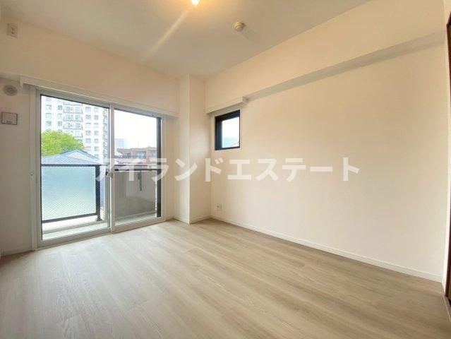 SOCIETY KAKINOKIZAKA ANNEX　敷地内駐車場有　オートロック　ファミリー向けの洋室