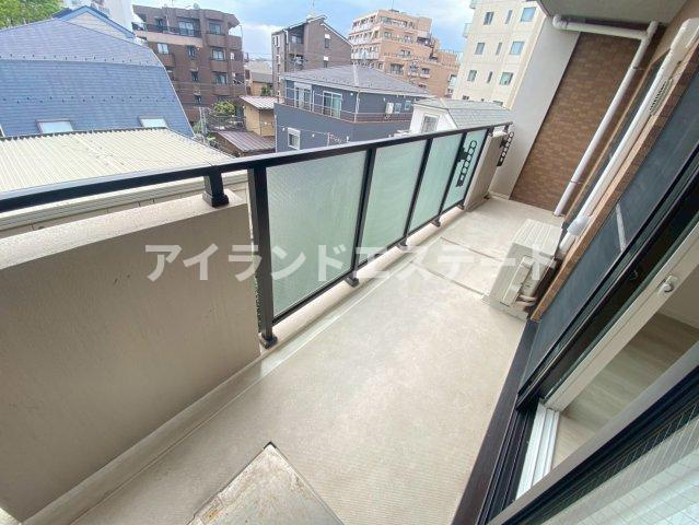 SOCIETY KAKINOKIZAKA ANNEX　敷地内駐車場有　オートロック　ファミリー向けのバルコニー