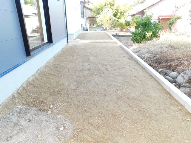 愛西市諸桑町郷城の新築一戸建の庭|◇庭◇　　広い庭付き♪