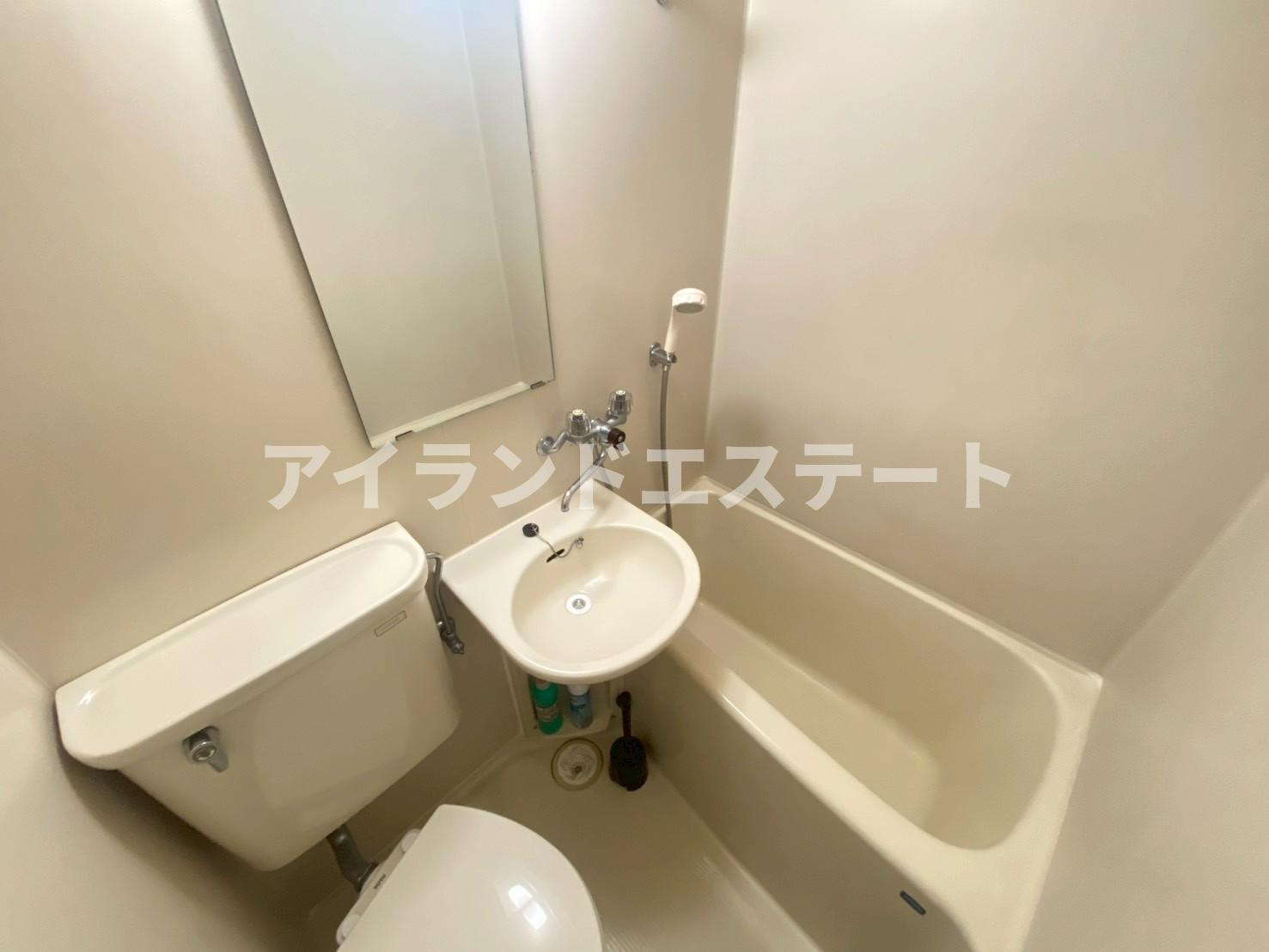 かとれや荘　礼金0　女性限定　ペット相談可の浴室