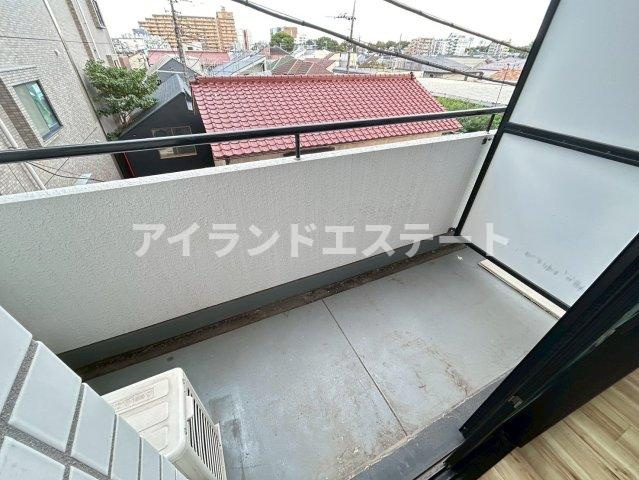ヨネビル246　礼金0　角部屋　陽当たり良好　のバルコニー