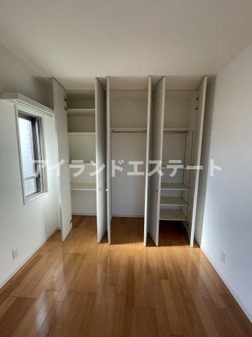 ジェイパーク駒沢大学ルミナヴェール　分譲　3方角部屋　ルーフバルコニーの収納