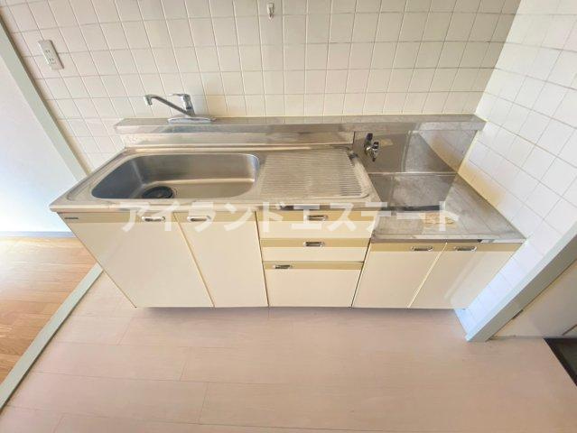 ロッキーヒルズ自由ヶ丘　宅配BOX　大型バイク相談のキッチン