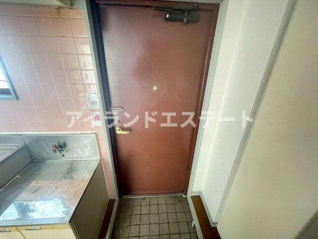 リッチハイツ　陽当たり良好　メゾネット　の玄関