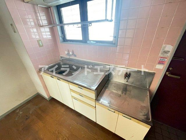 リッチハイツ　陽当たり良好　メゾネット　のキッチン