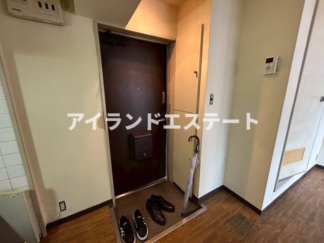 エクセルハイム駒沢　駅近　陽当たり良好　事務所相談可の玄関