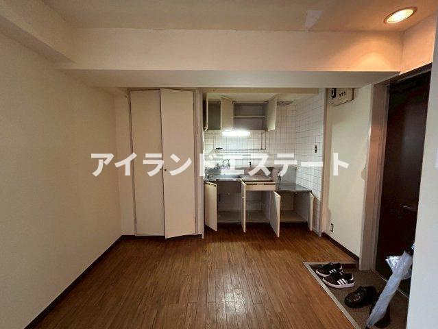 エクセルハイム駒沢　駅近　陽当たり良好　事務所相談可の居間・リビング