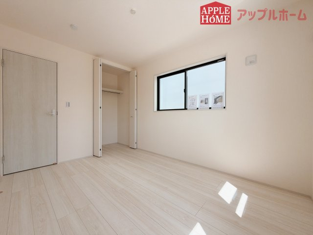 【新築住宅】熊谷市末広 第5 全2棟の洋室|居室は全室収納あり！たっぷりある収納活用でお部屋もキレイを保てます♪