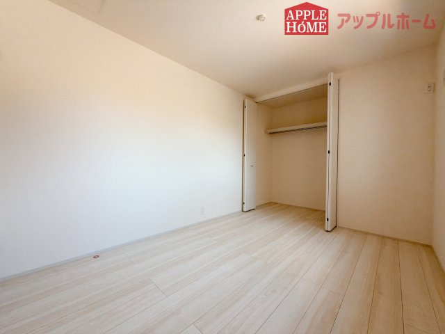 【新築住宅】熊谷市末広 第5 全2棟の洋室|居室は全室収納あり！たっぷりある収納活用でお部屋もキレイを保てます♪
