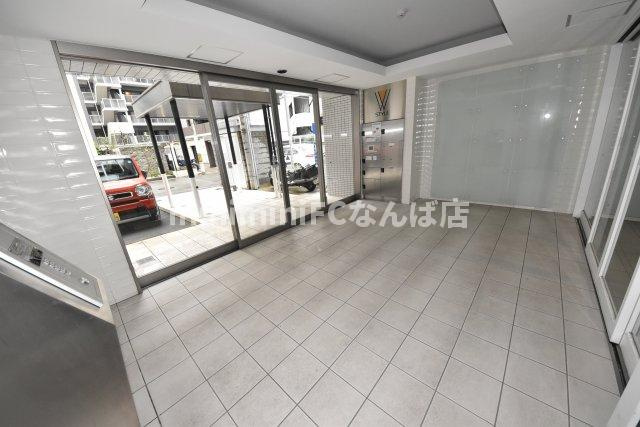 W-STYLE北浜のエントランス