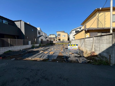 【前面道路含む現地写真】 | 杉並区成田東３丁目売地（B区画） | 南道路で陽当たりが良い立地です。