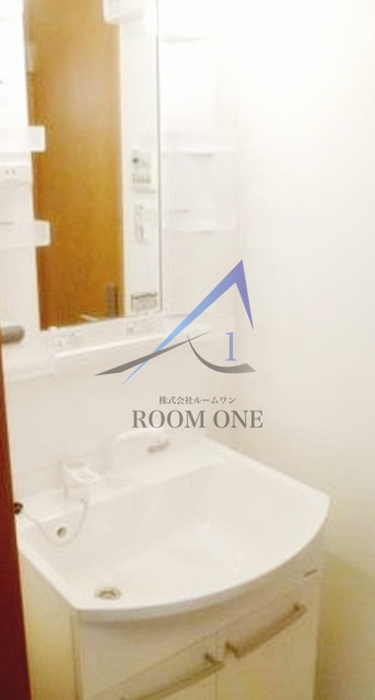 パーシモン　ガーデン　サエキの洗面所|洗面台です。