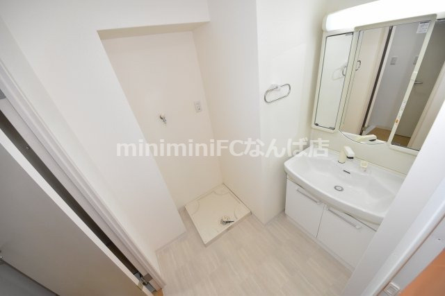 レクシア千代崎民泊可の洗面所