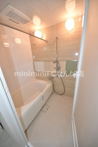 レクシア千代崎民泊可の浴室