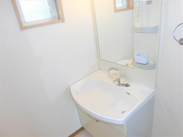 グロリアガーデンAの独立洗面台|イメージ写真