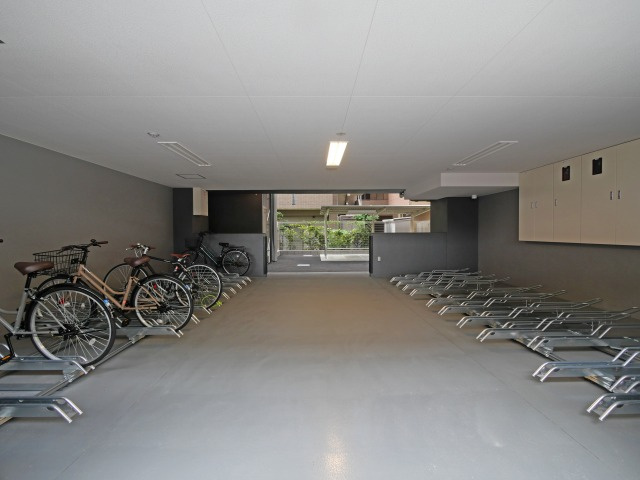 大阪市東成区東今里２丁目の賃貸マンションのロビー