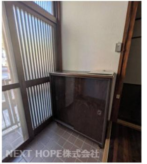 【玄関】 | 尼崎市蓬川町中古戸建 | 玄関には下駄箱がございます♪