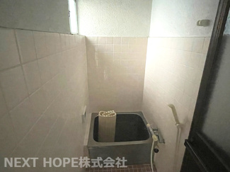 【浴室】 | 尼崎市蓬川町中古戸建 | 浴室です♪窓もるので換気も十分に行えます！