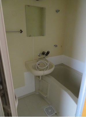 中野区弥生町２丁目の賃貸マンションの浴室