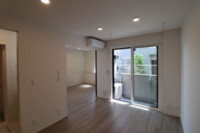 【居間・リビング】 | フォンテーヌC | ゆったりとしたリビングです