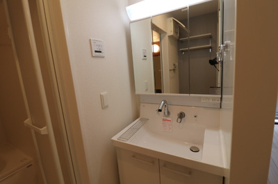 【洗面所】 | フォンテーヌC | 広い洗面スペース