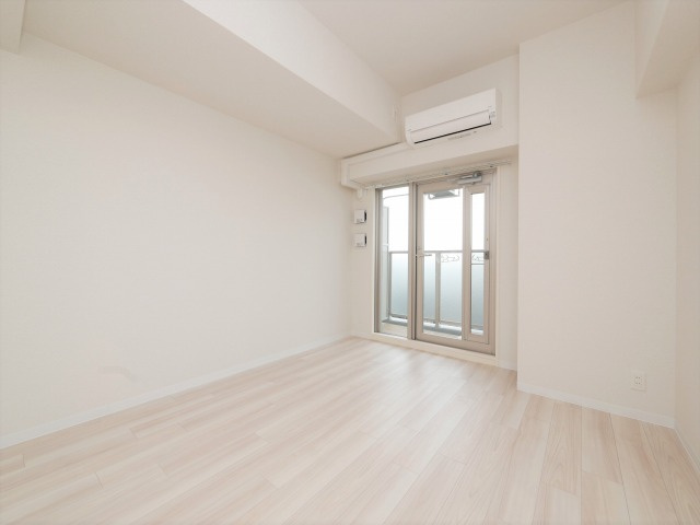 エスリード西九条レジデンスの居間・リビング