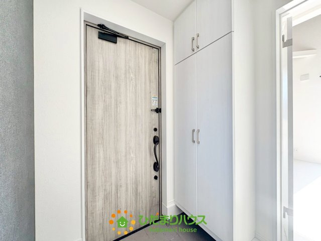 加須市水深　中古一戸建ての玄関|２０２５年１２月５日撮影